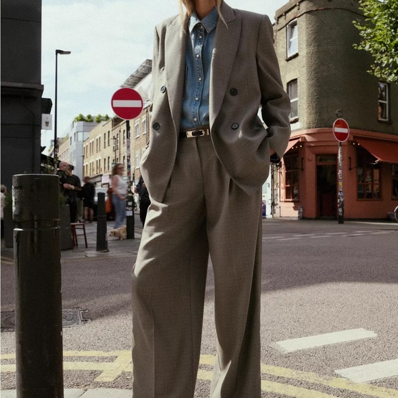 Zara Sand Taupe Double Breasted Blazer w/ Shoulder Pads | Size S | NWOT - Picture 2 of 11